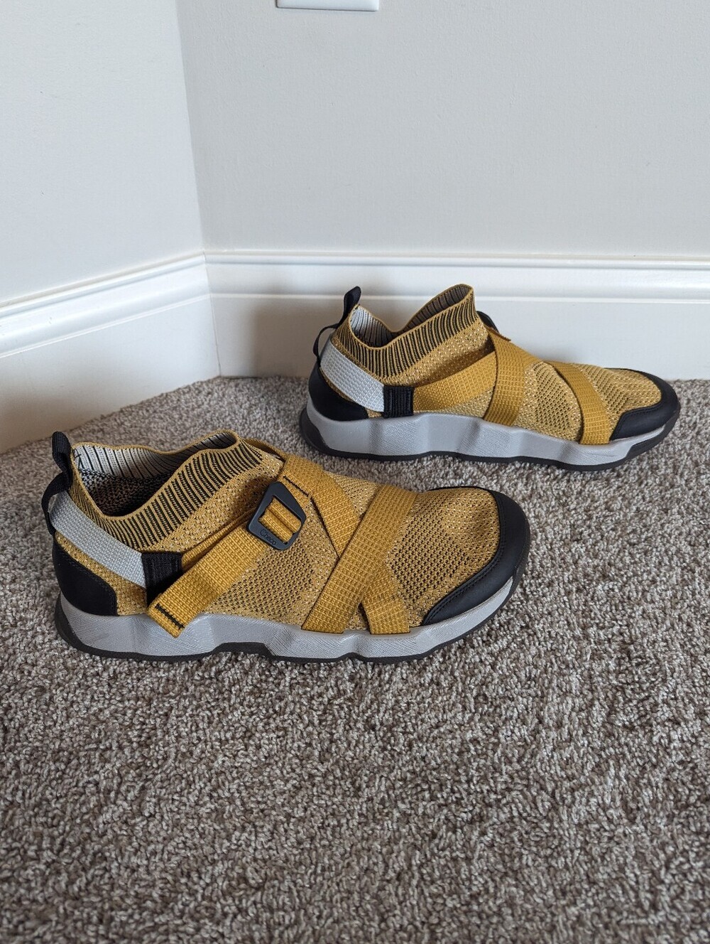 Chaco Z/ronin All Terrain Water Trail Hiking Shoes - Yellow sz 14